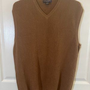 Daniel Cremieux golf sleeveless sweater brown.